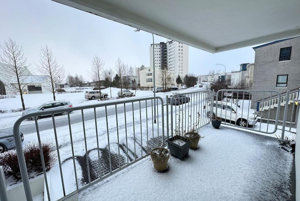 Spacious And Family Friendly Apartment In Reykjavík Esterno foto