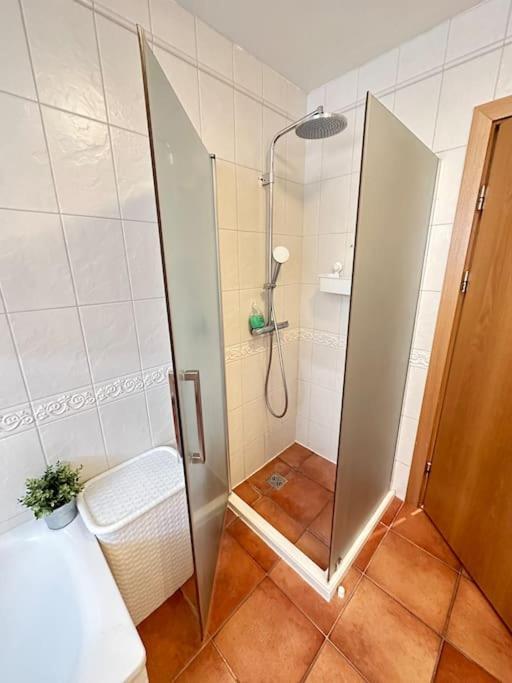 Spacious And Family Friendly Apartment In Reykjavík Esterno foto